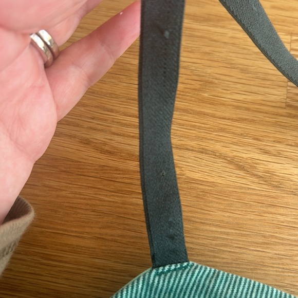 💚 Lululemon Anahatasana Bra size 8 - rare! - Picture 6 of 8